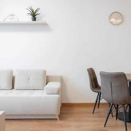 Castle Hill 2 Bedroom Free Parking * Pressburg