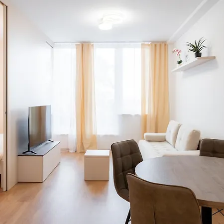 Apartment Castle Hill 2 Bedroom Free Parking